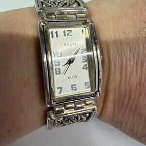 Geneva Elite Women’s Rectangular Watch Silver Tone Quartz #248